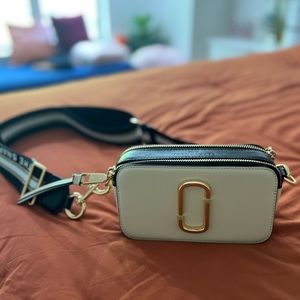 Marc jacobs cross body bag
